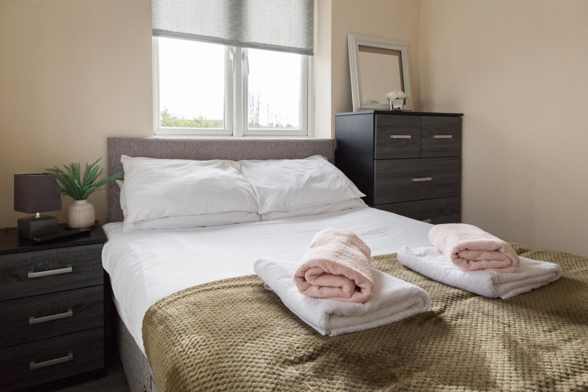 Pinfold Court Apartments Knowsley Buitenkant foto