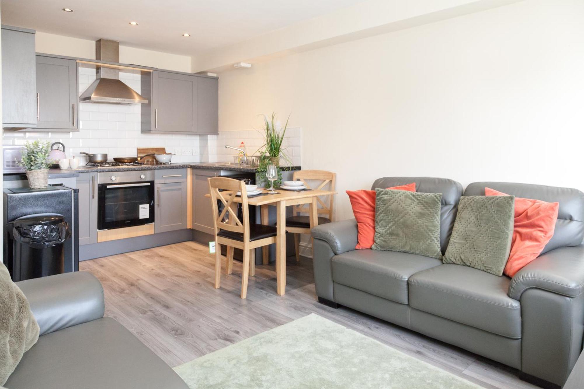 Pinfold Court Apartments Knowsley Buitenkant foto